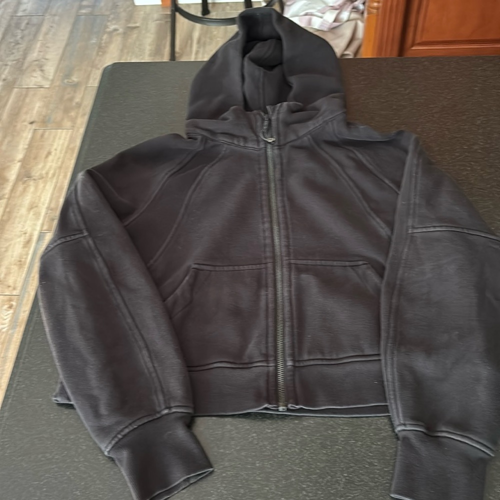 Women’s Lululemon full zip scuba hoodie, XS/small, black